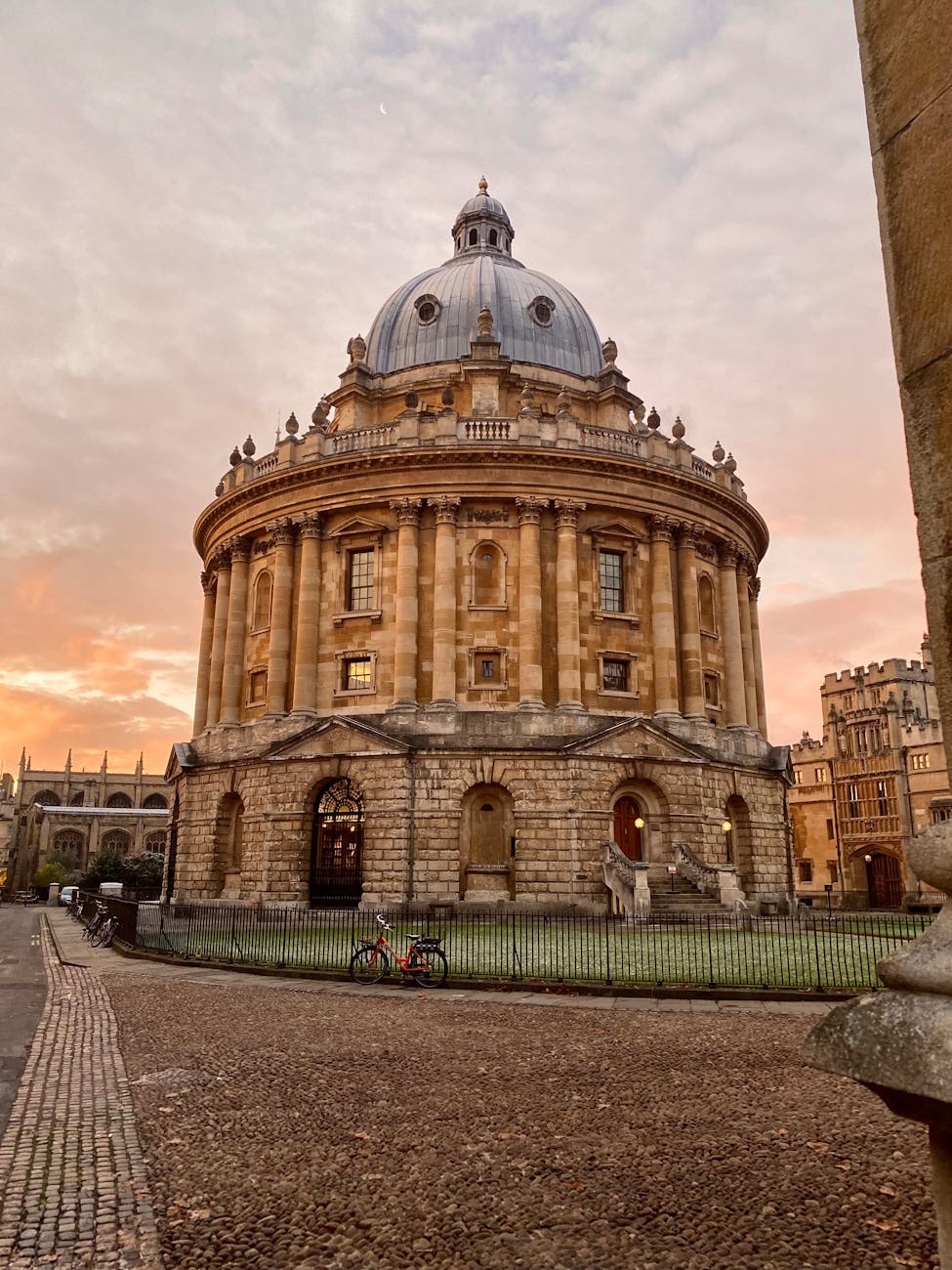 CFP: Oxford Intersection on Social Media in Society and&nbsp;Culture